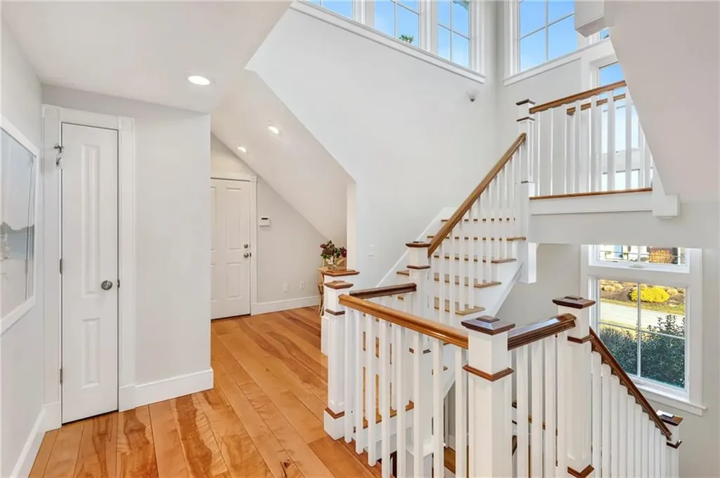 37 Coast Guard Avenue South Kingstown RI 02879