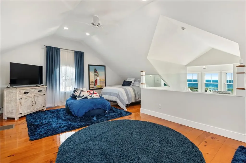 37 Coast Guard Avenue South Kingstown RI 02879