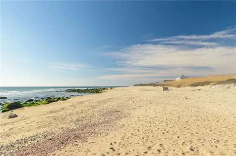 37 Coast Guard Avenue South Kingstown RI 02879