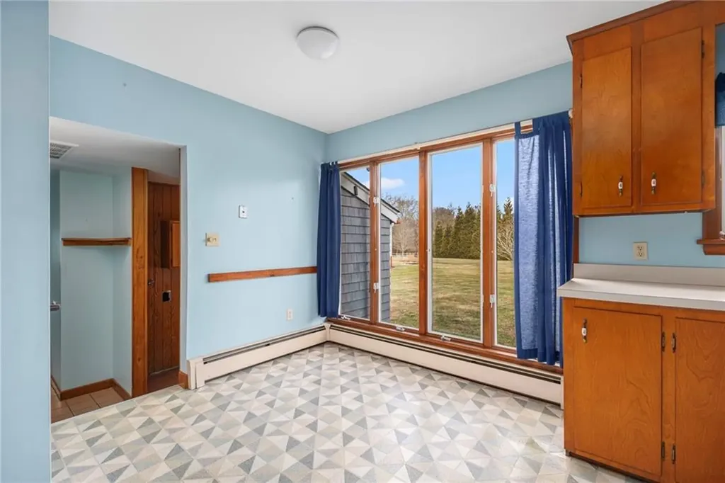 141 Peckham Road Little Compton RI 02837