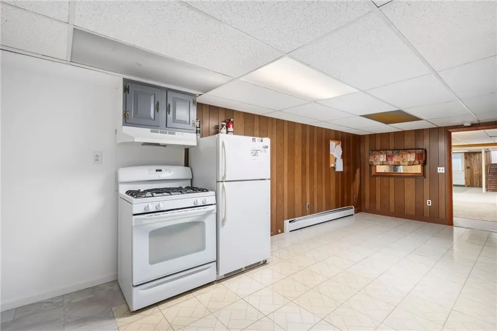 141 Peckham Road Little Compton RI 02837