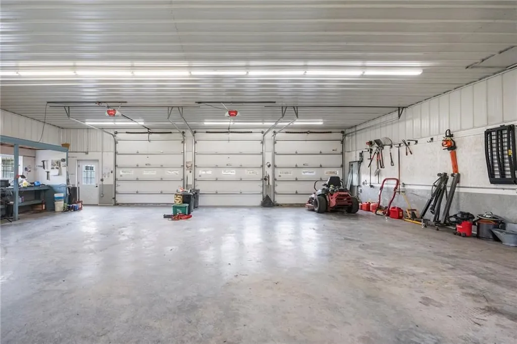 141 Peckham Road Little Compton RI 02837