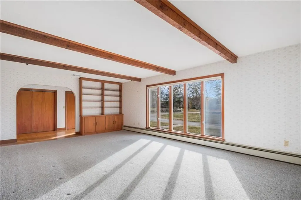 141 Peckham Road Little Compton RI 02837