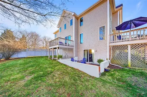 461 North Lane Bristol RI 02809