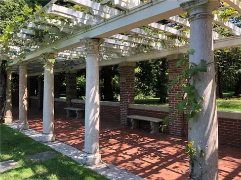 461 North Lane Bristol RI 02809