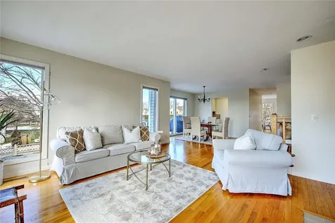 461 North Lane Bristol RI 02809