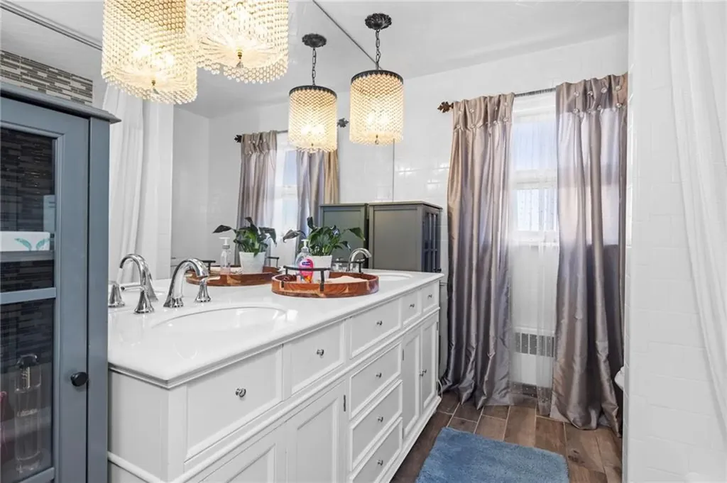 135 Meshanticut Valley Parkway Cranston RI 02920