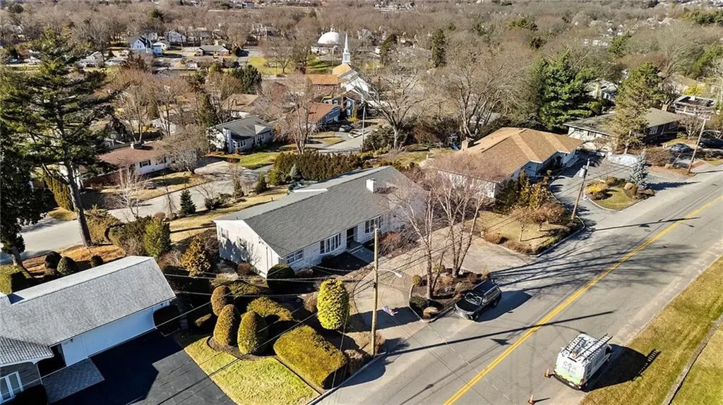 135 Meshanticut Valley Parkway Cranston RI 02920