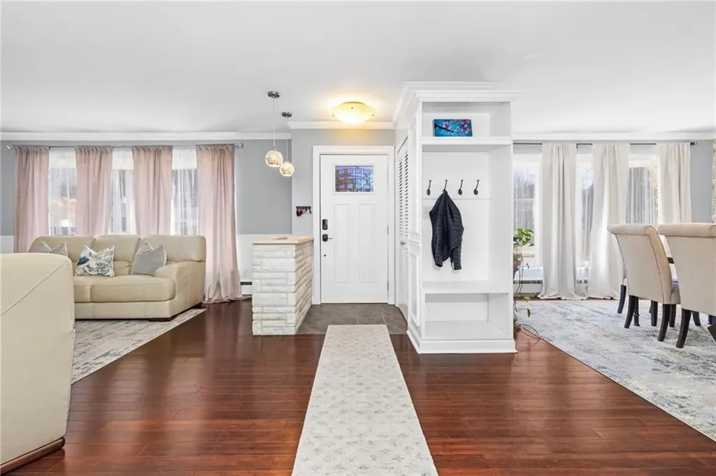 135 Meshanticut Valley Parkway Cranston RI 02920