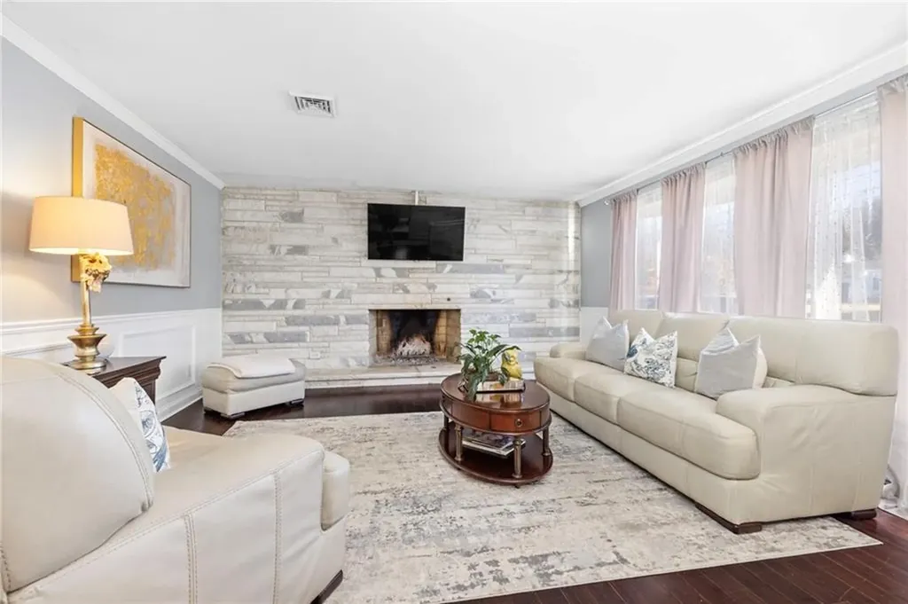 135 Meshanticut Valley Parkway Cranston RI 02920