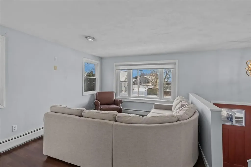 102 Easton Avenue Portsmouth RI 02871