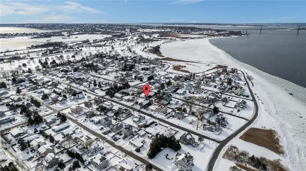 102 Easton Avenue Portsmouth RI 02871