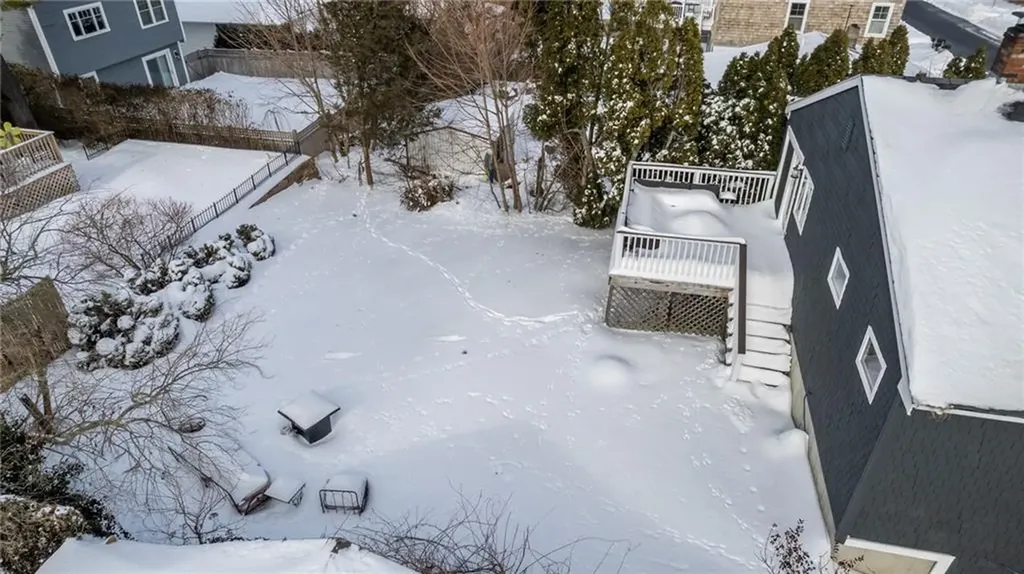 102 Easton Avenue Portsmouth RI 02871