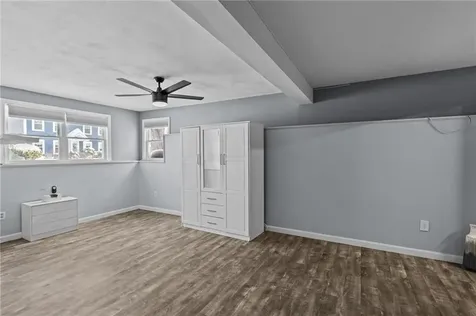 102 Easton Avenue Portsmouth RI 02871