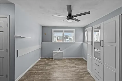 102 Easton Avenue Portsmouth RI 02871