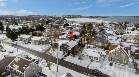 102 Easton Avenue Portsmouth RI 02871