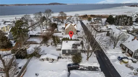 102 Easton Avenue Portsmouth RI 02871