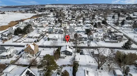 102 Easton Avenue Portsmouth RI 02871