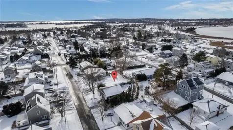 102 Easton Avenue Portsmouth RI 02871