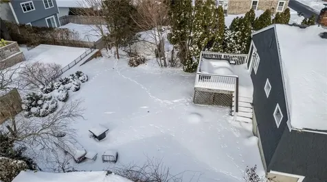 102 Easton Avenue Portsmouth RI 02871