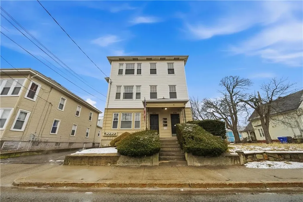 616 618 Lonsdale Avenue Central Falls RI 02863