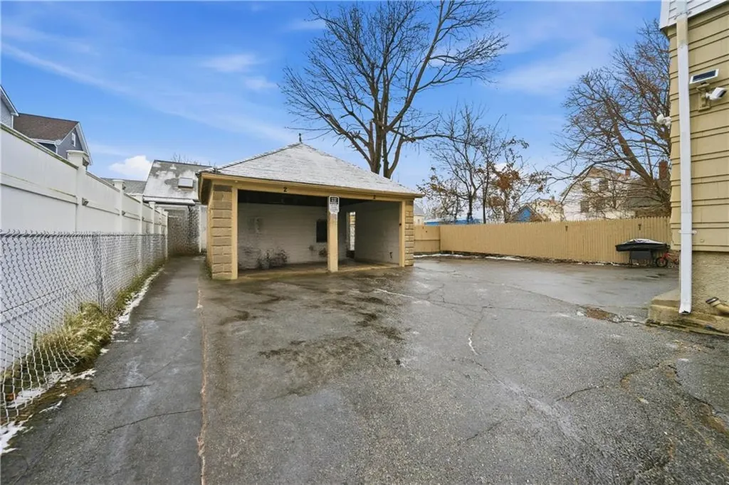 616 618 Lonsdale Avenue Central Falls RI 02863