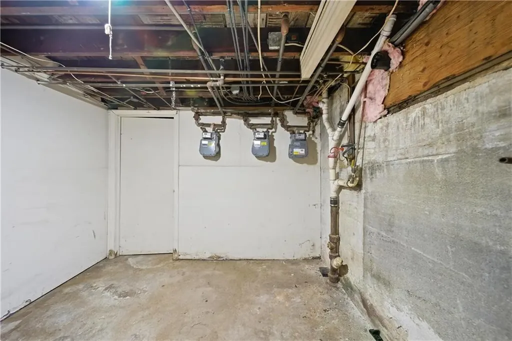 616 618 Lonsdale Avenue Central Falls RI 02863
