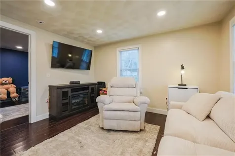 40 Hope Furnace Road Scituate RI 02831