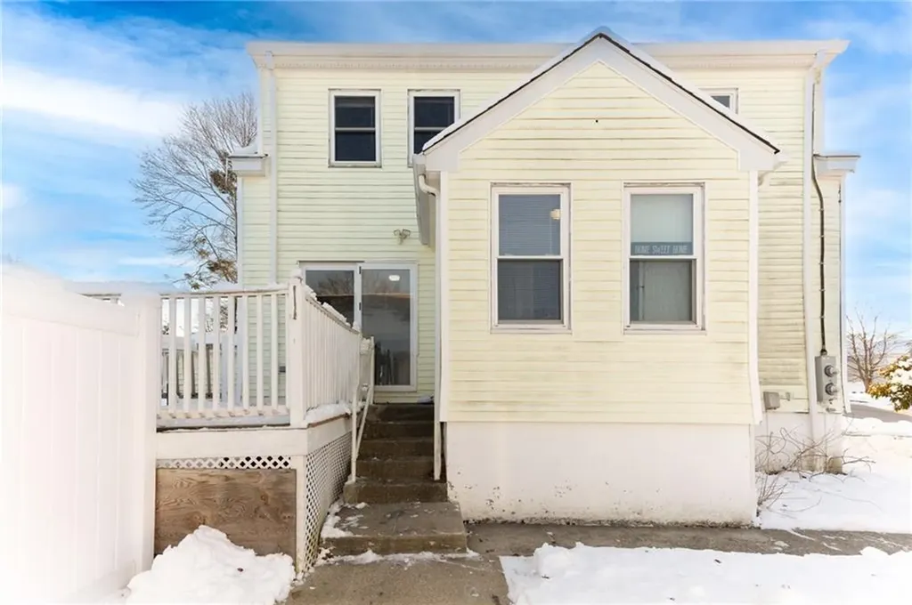 52 Barrett Avenue North Providence RI 02904