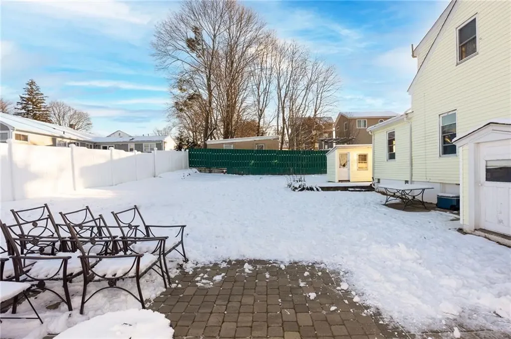 52 Barrett Avenue North Providence RI 02904