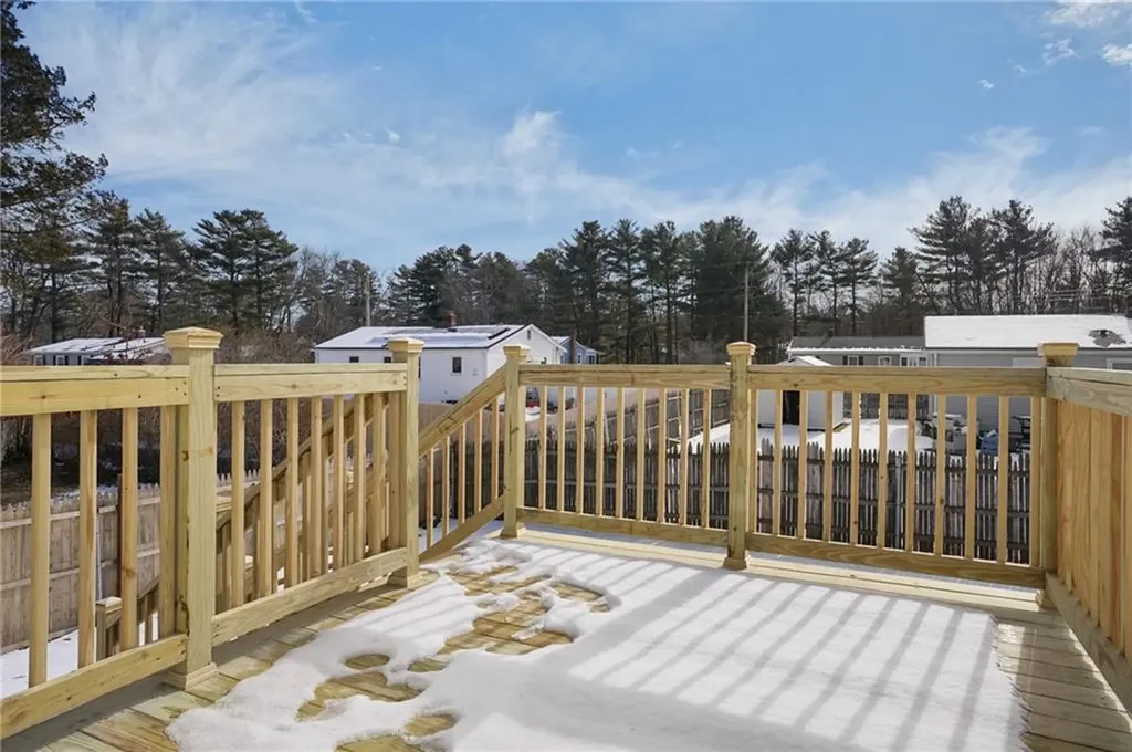 21 Florida Avenue Coventry RI 02816