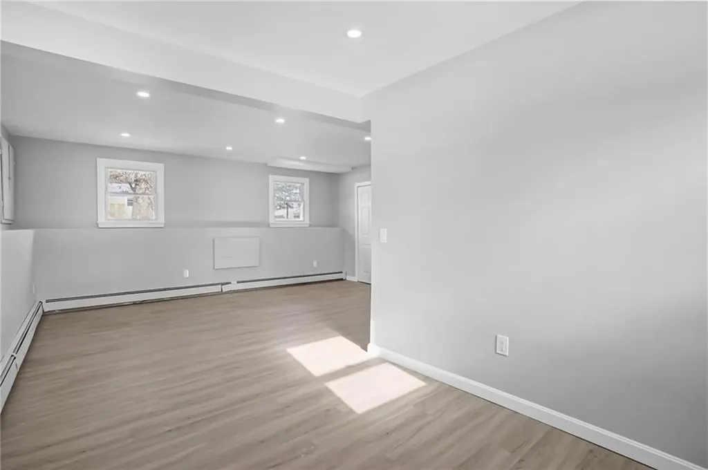 21 Florida Avenue Coventry RI 02816