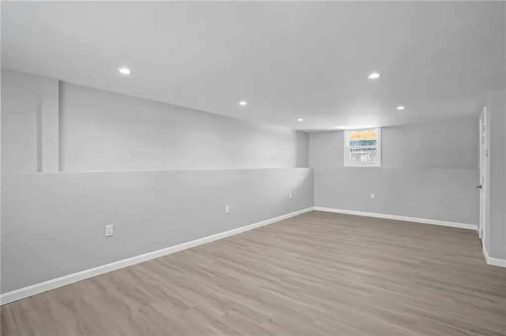 21 Florida Avenue Coventry RI 02816