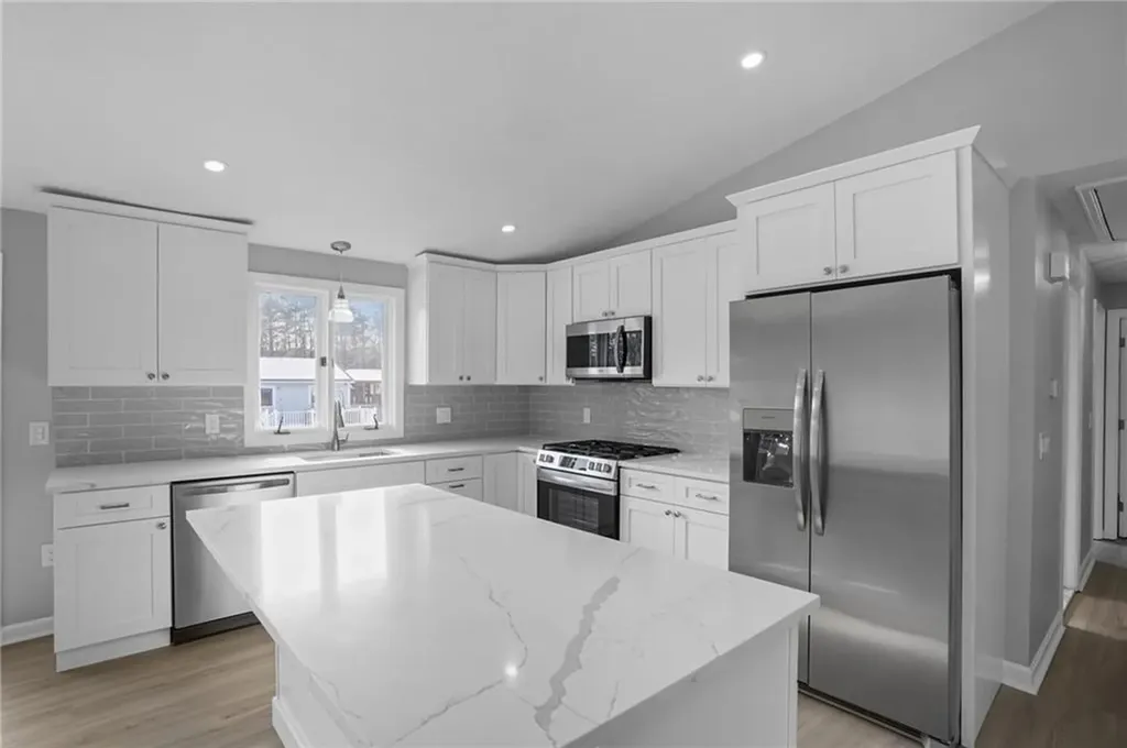 21 Florida Avenue Coventry RI 02816