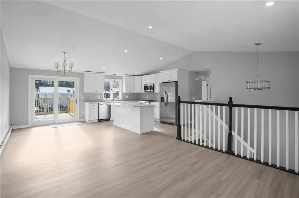 21 Florida Avenue Coventry RI 02816