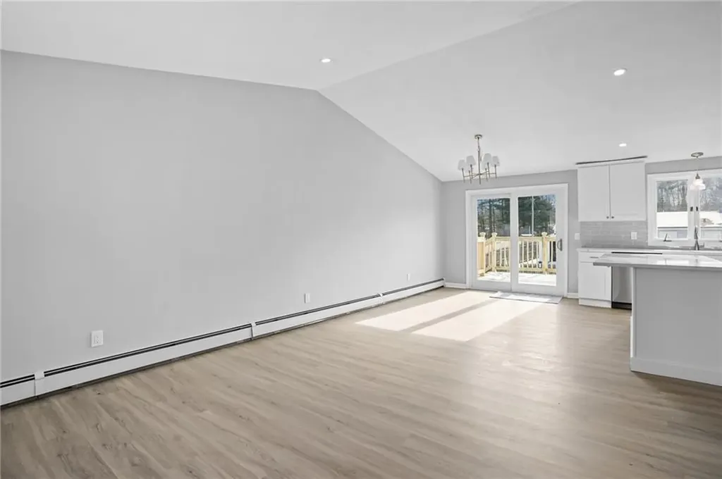 21 Florida Avenue Coventry RI 02816