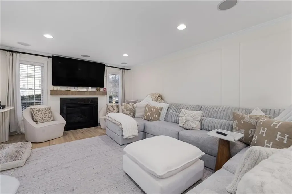 14 Sables Way Lincoln RI 02865