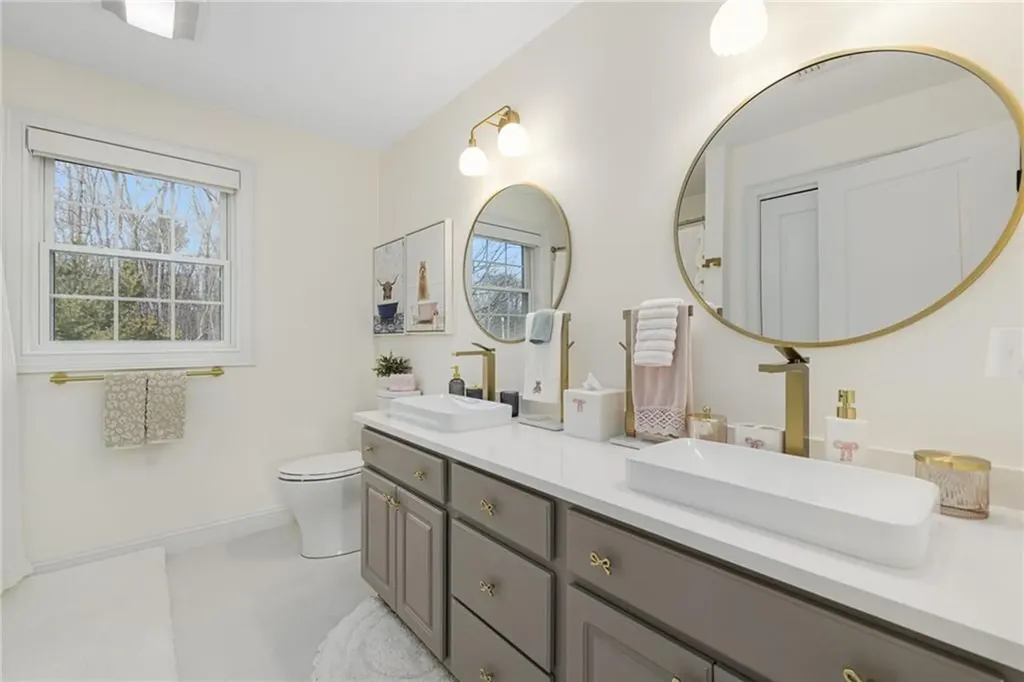 14 Sables Way Lincoln RI 02865