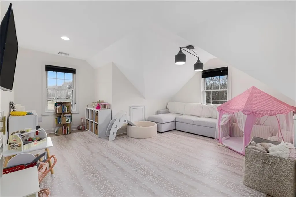 14 Sables Way Lincoln RI 02865