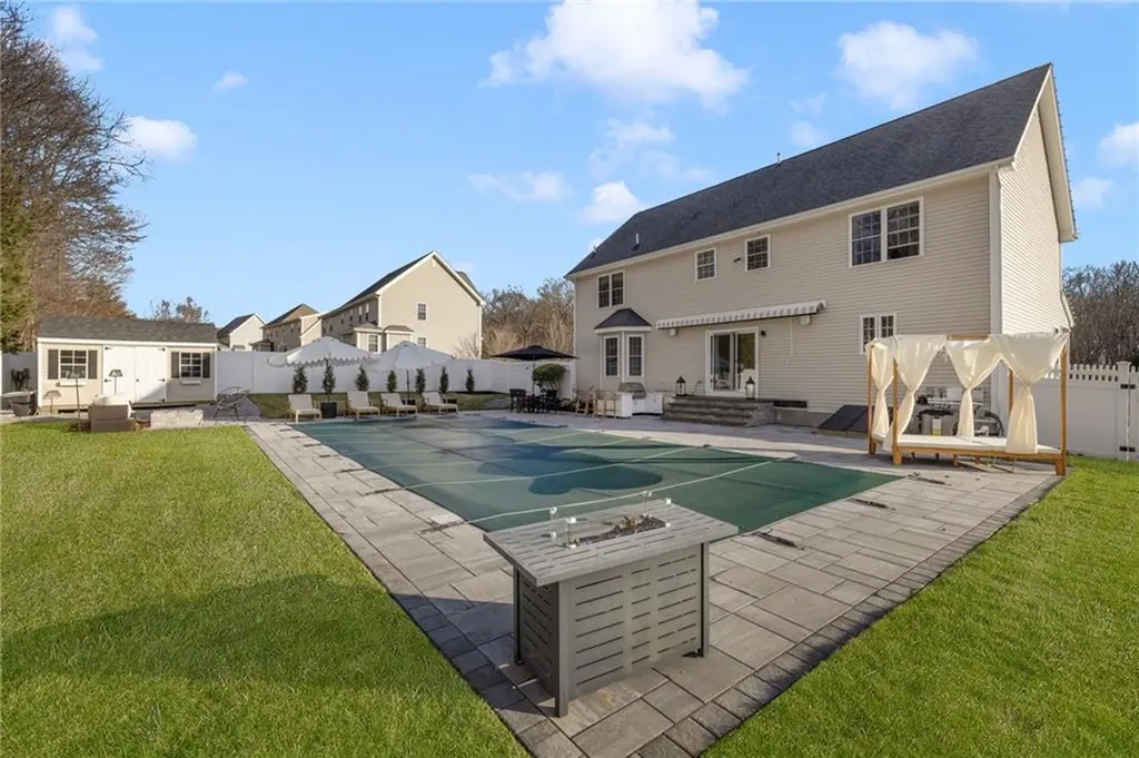 14 Sables Way Lincoln RI 02865