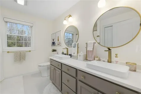 14 Sables Way Lincoln RI 02865