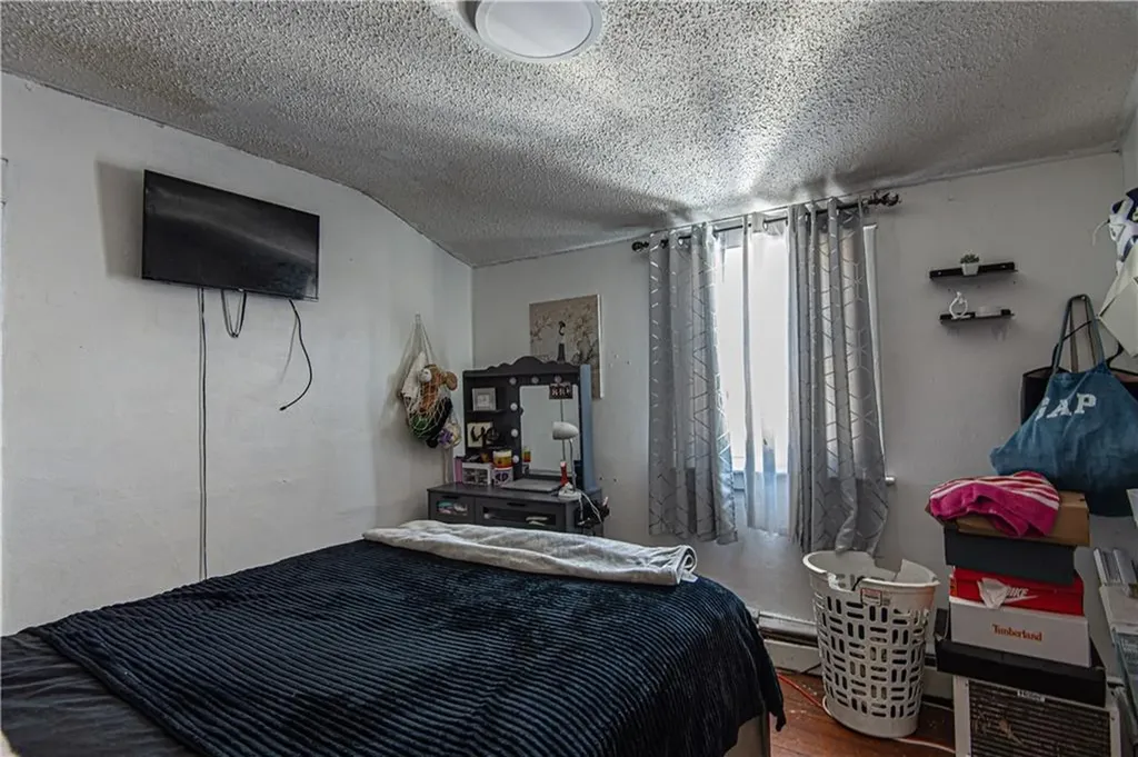 171 Unit Street Providence RI 02909