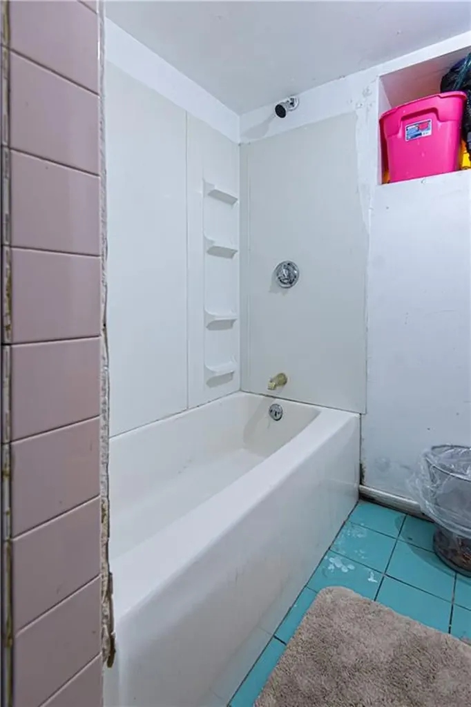 171 Unit Street Providence RI 02909