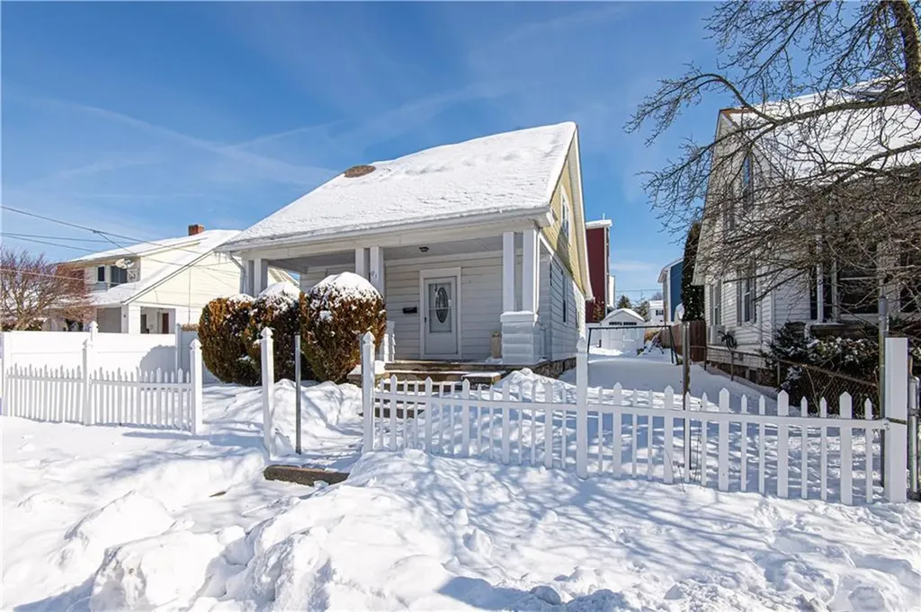 171 Unit Street Providence RI 02909