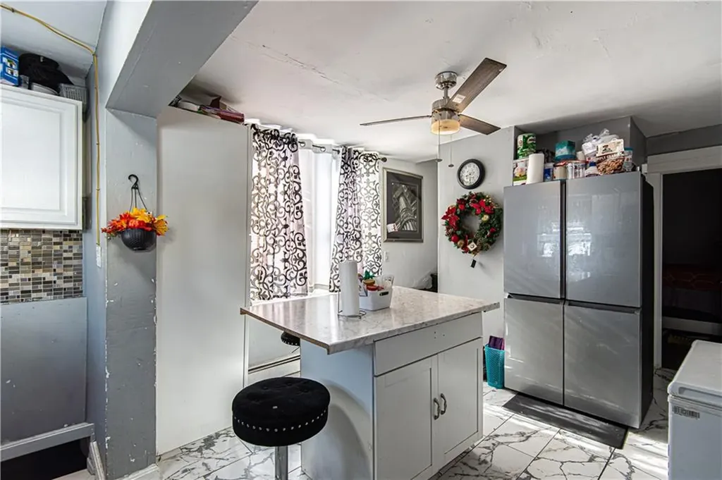 171 Unit Street Providence RI 02909