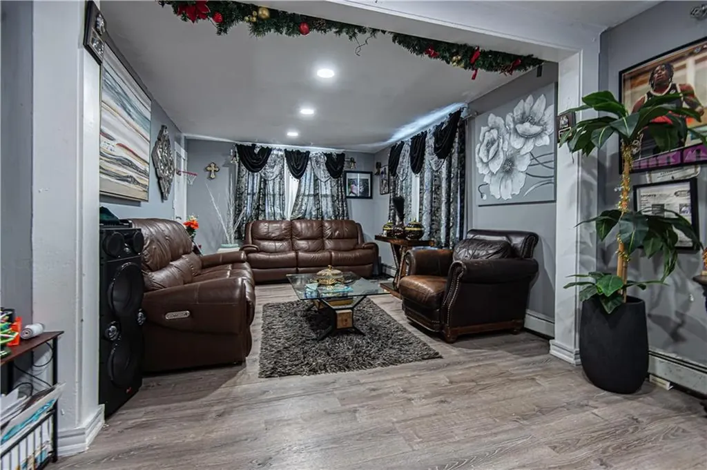 171 Unit Street Providence RI 02909