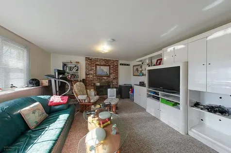 88 Woodland Drive Portsmouth RI 02871