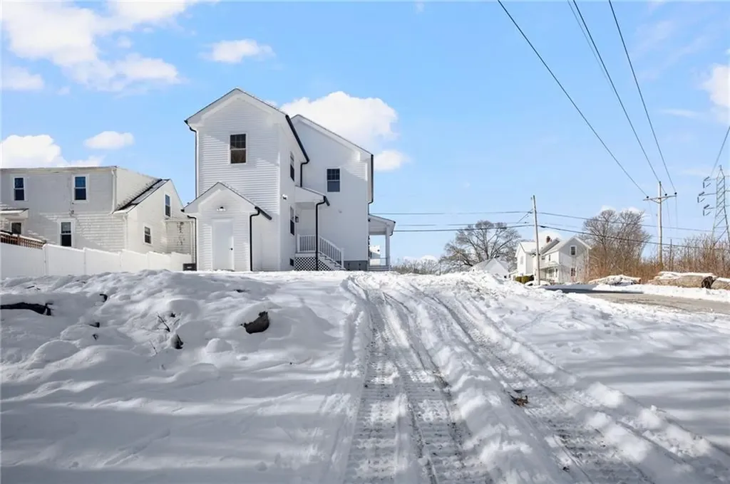 43 Massachusetts Avenue Cumberland RI 02864