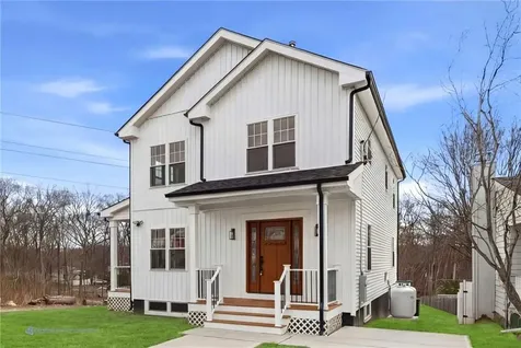 43 Massachusetts Avenue Cumberland RI 02864