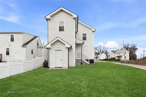 43 Massachusetts Avenue Cumberland RI 02864